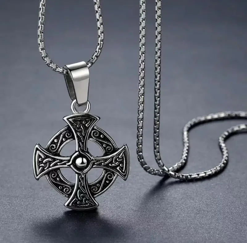 Vintage Nordic Celtic Knot Pattern Cross Necklace Pendant for Men Stainless Steel Chain Jewelry Amulet Necklace Wholesale
