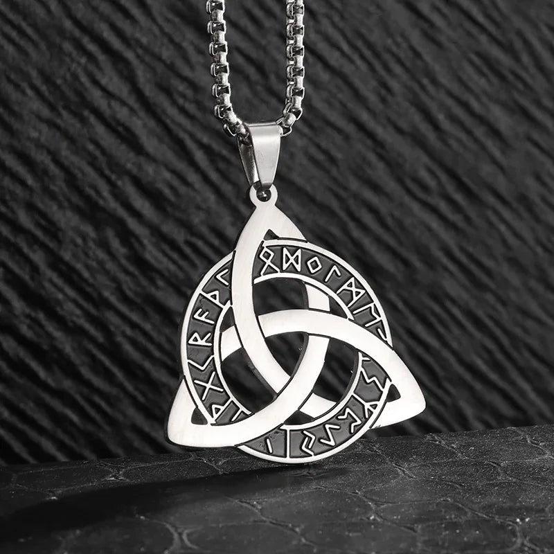 Vintage Nordic Celtic Knot Pattern Cross Necklace Pendant for Men Stainless Steel Chain Jewelry Amulet Necklace Wholesale