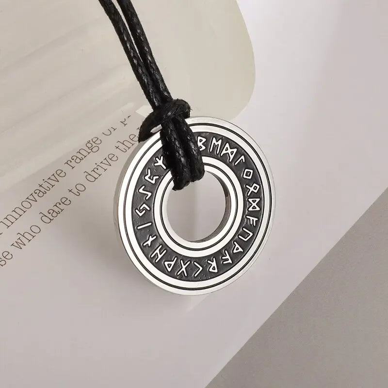 Vintage Nordic Celtic Knot Pattern Cross Necklace Pendant for Men Stainless Steel Chain Jewelry Amulet Necklace Wholesale